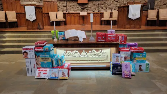 the 2,122 diapers donated